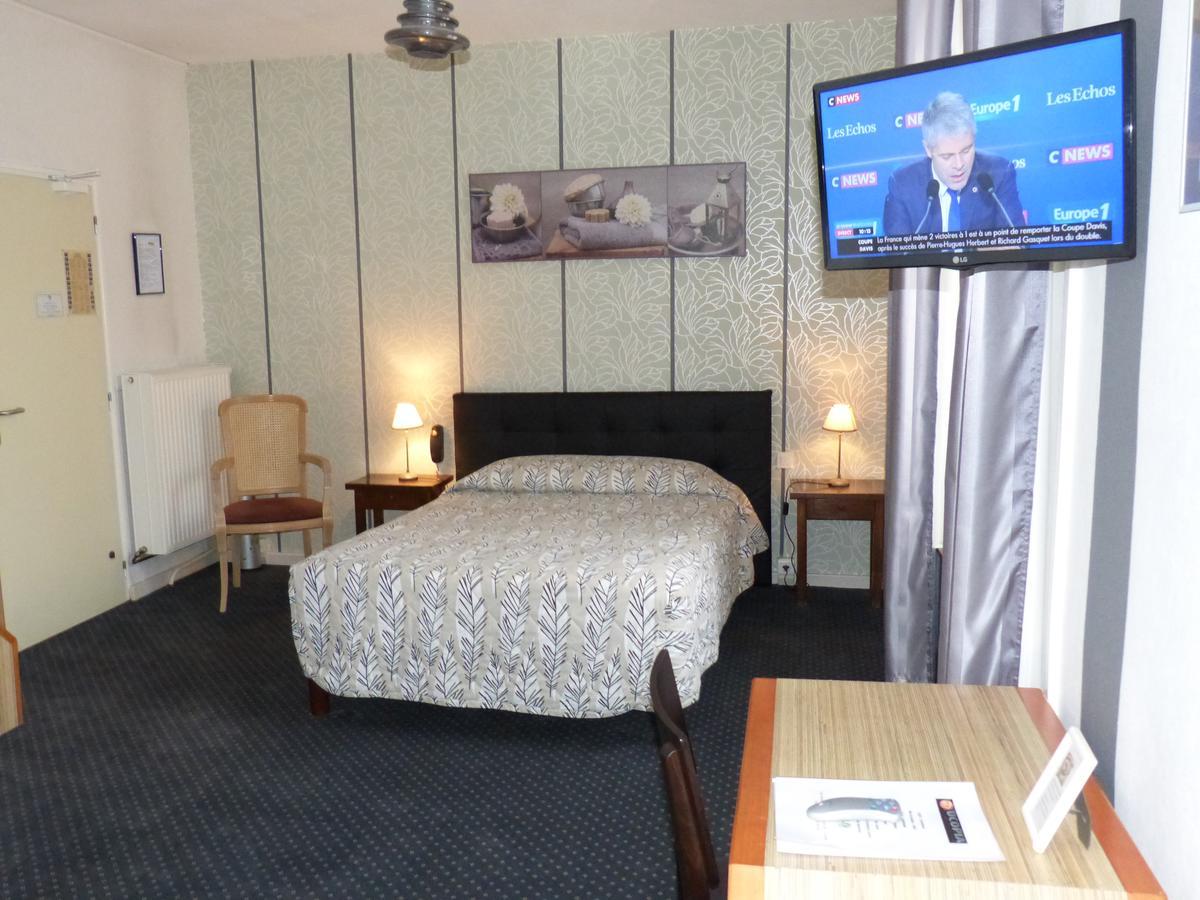 Hotel Restaurant "Le Relais" Courtenay  Dış mekan fotoğraf