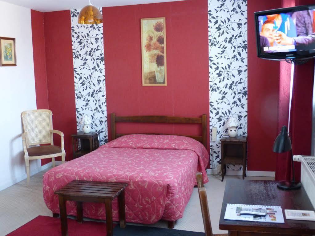 Hotel Restaurant "Le Relais" Courtenay  Dış mekan fotoğraf